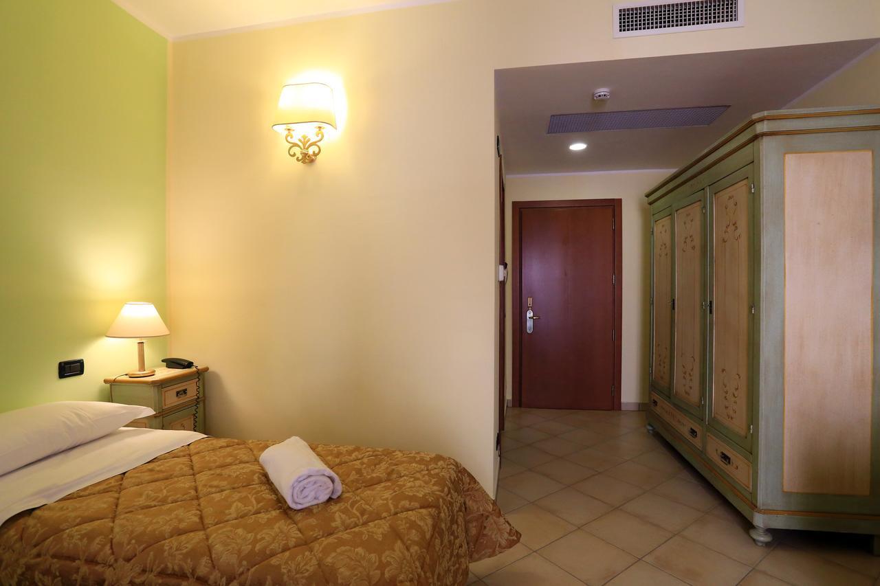 Hotel LʼAquila Esterno foto