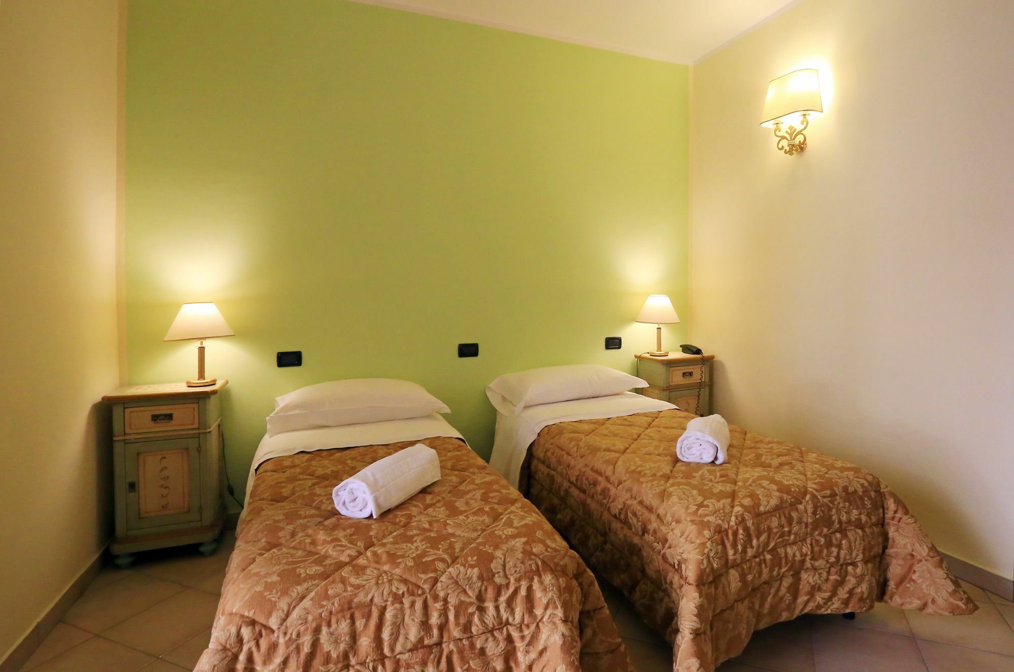 Hotel LʼAquila Esterno foto